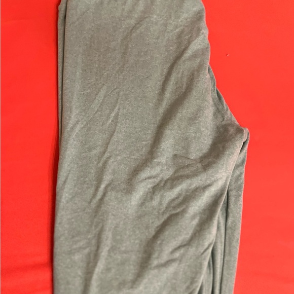 Lularoe items in excellent condition. These items have been worn once or not all - Picture 14 of 16